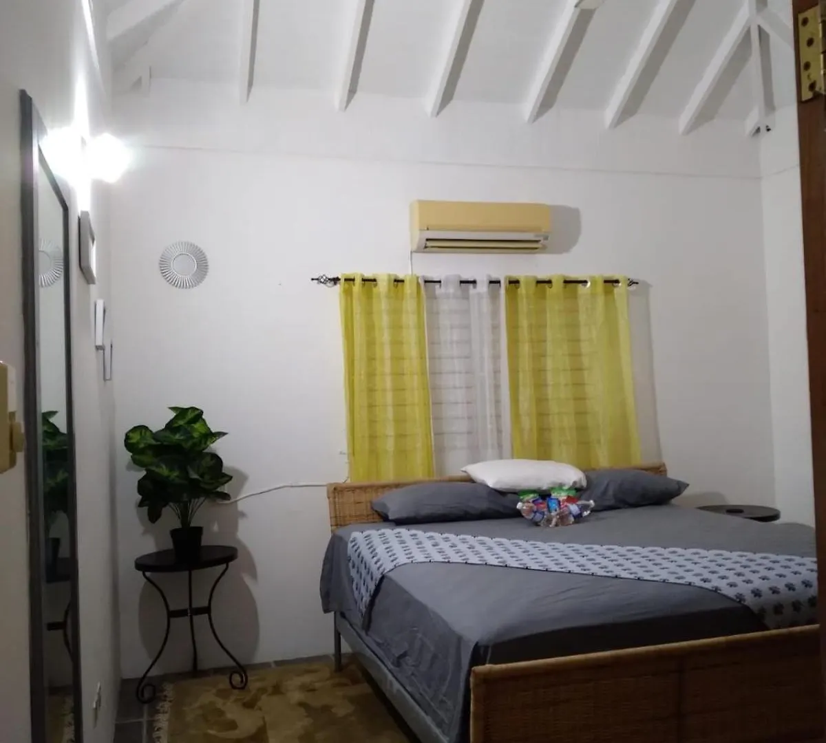 Ella Villa Apartments Negril